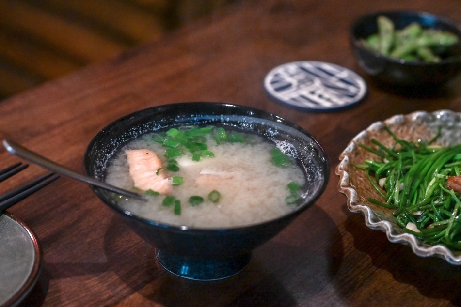 老味噌居酒屋-新莊店：日式串燒燒烤，下班小聚最佳深夜食堂/新莊居酒屋/板橋居酒屋/三重居酒屋/外帶 @女子的休假計劃