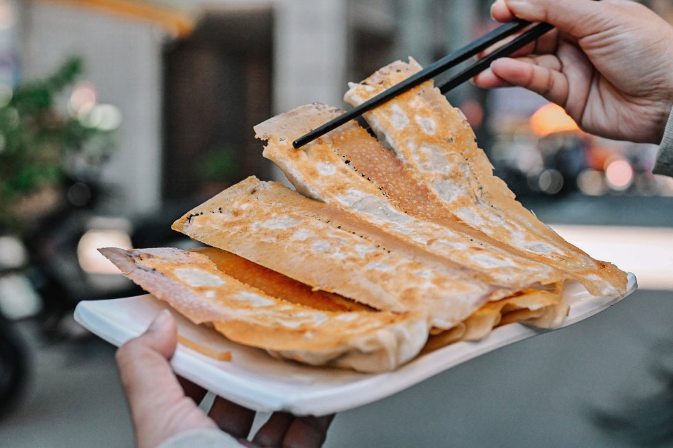 楊家麵食水餃舘：40年老店，必點超級巨無霸冰花大鍋貼一顆頂2顆(外帶) @女子的休假計劃