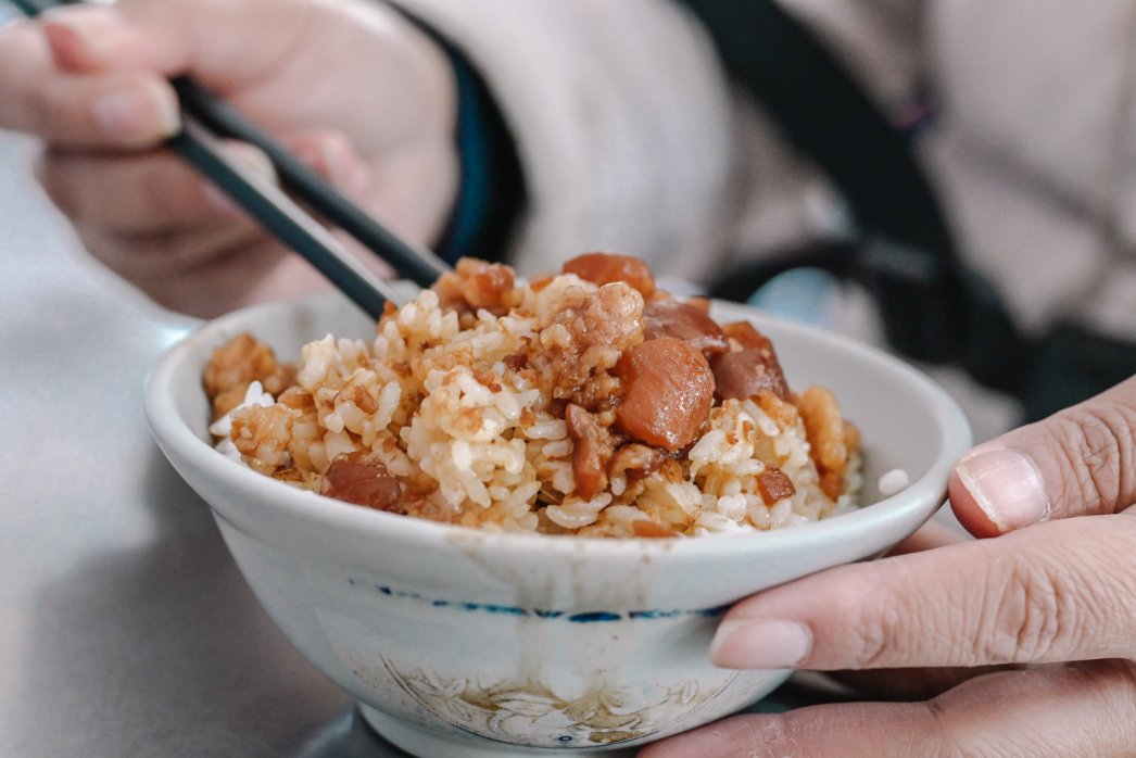 歸綏街當歸豬腳老店，30年老店人氣小吃/豬腳麵線/大同美食/大稻埕美食/外帶 @女子的休假計劃