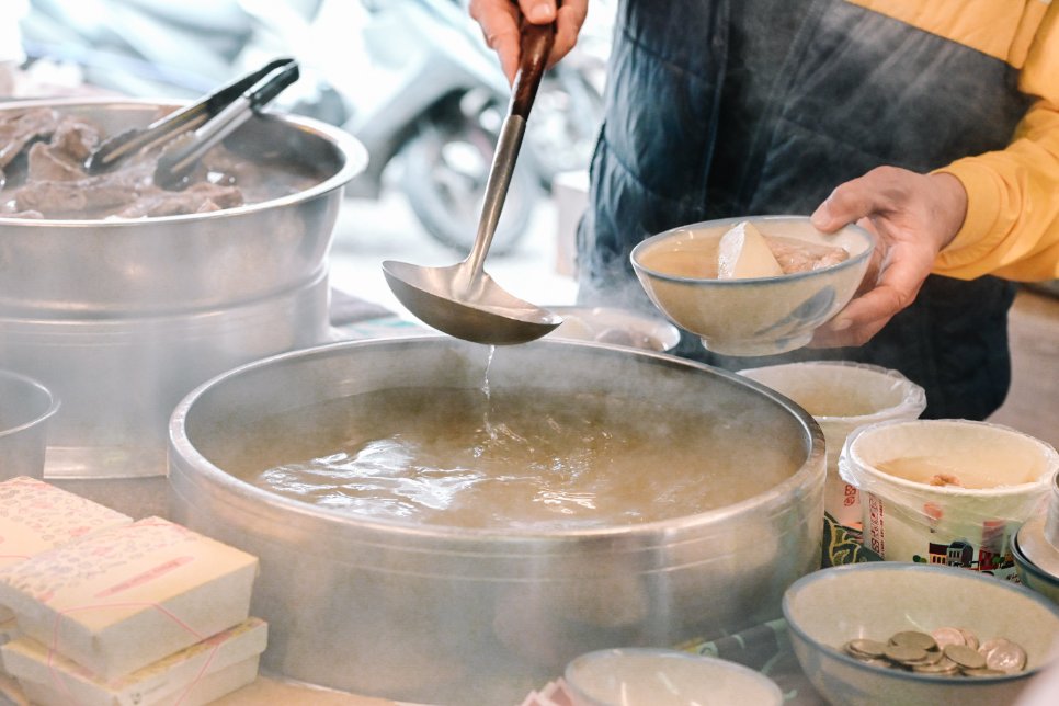 灶頂原汁排骨湯高麗菜飯：米其林必比登推薦，延三夜市大橋頭站/外帶 @女子的休假計劃