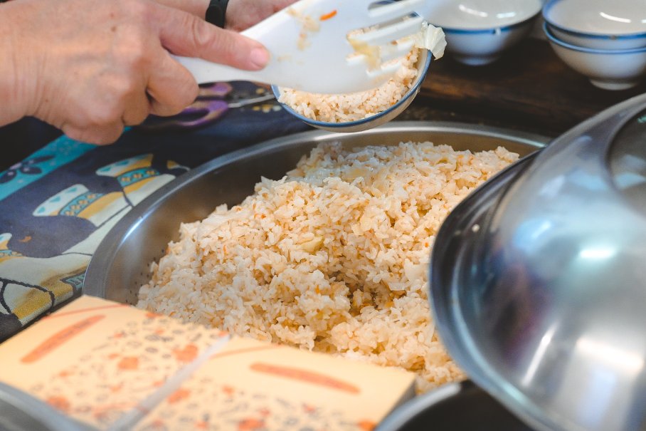 灶頂原汁排骨湯高麗菜飯：米其林必比登推薦，延三夜市大橋頭站/外帶 @女子的休假計劃