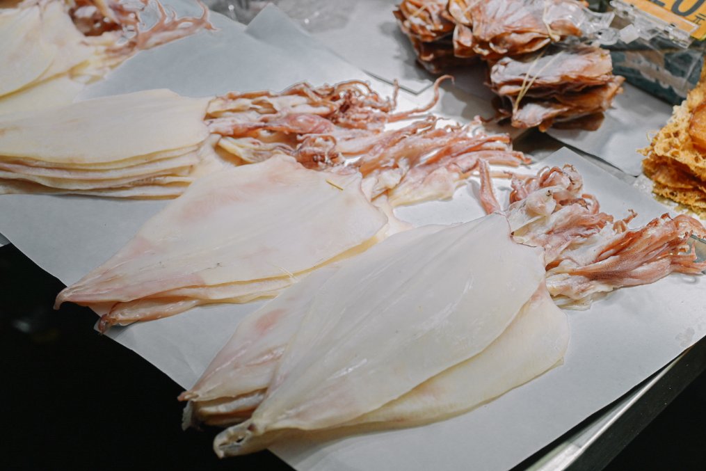 萬華阿嬌姨烤魷魚：傳統炭火燒烤魷魚攤/食尚玩家推薦 @女子的休假計劃