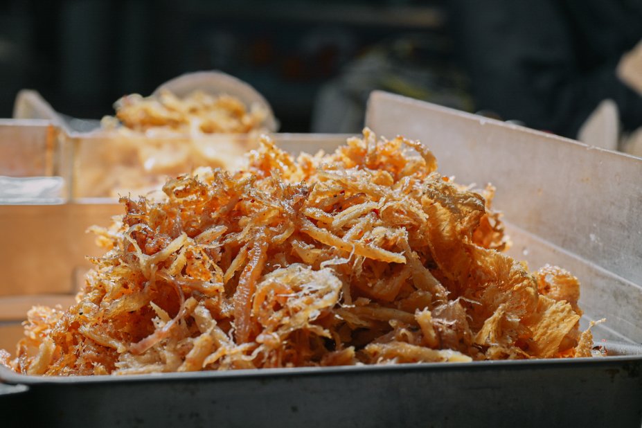 萬華阿嬌姨烤魷魚：傳統炭火燒烤魷魚攤/食尚玩家推薦 @女子的休假計劃