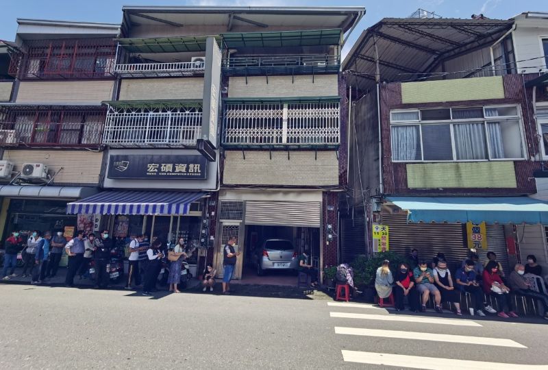 【南投埔里美食】大城黑糖饅頭，全台最大黑糖饅頭/饅頭外帶 @女子的休假計劃