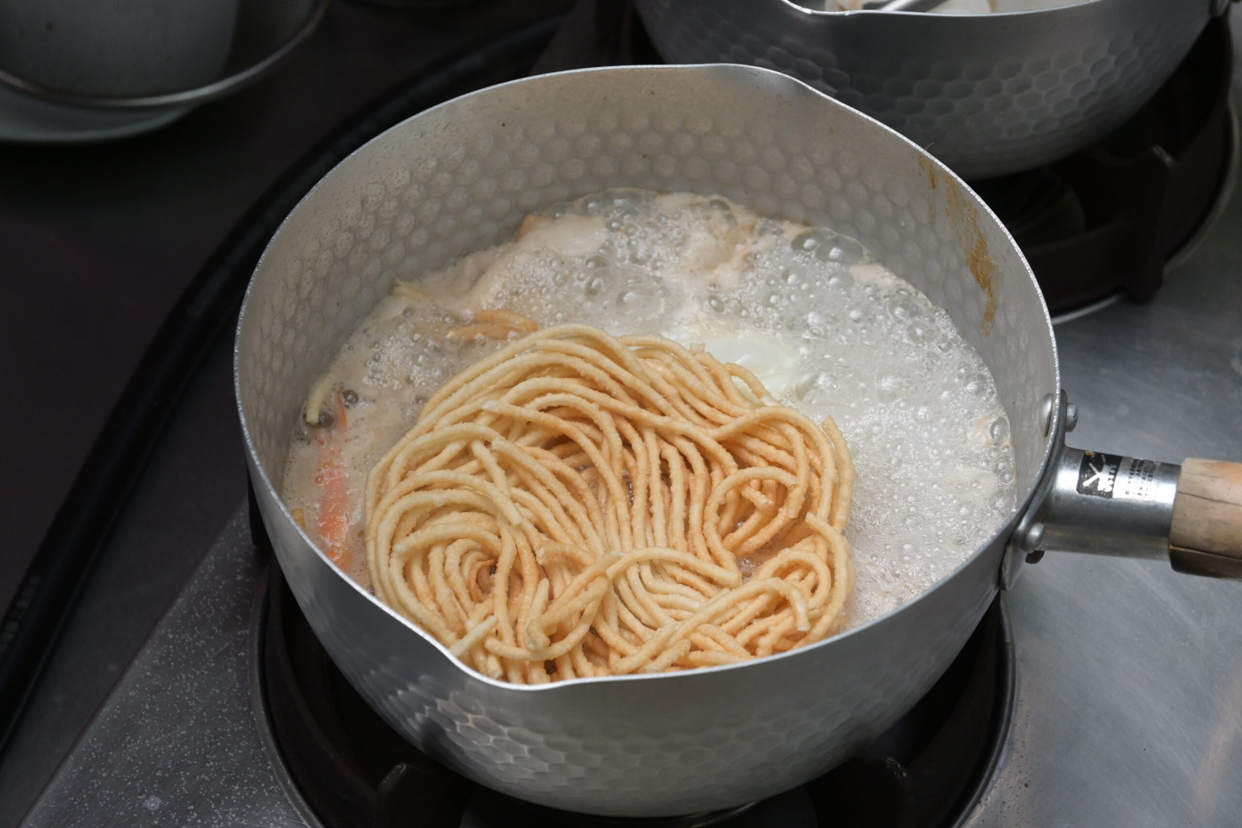 珍珠奶茶x鍋燒意麵 | 每日限量50碗巷弄美食，珍珠奶茶鍋燒意麵讓人意想不到 @女子的休假計劃