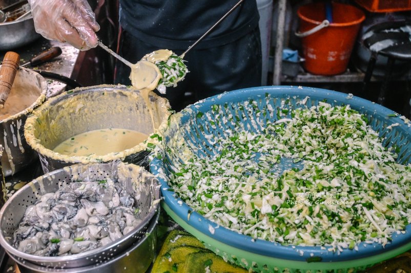 蔡迪化街古早味蚵嗲｜大稻埕永樂市場周邊排隊美食(外帶) @女子的休假計劃