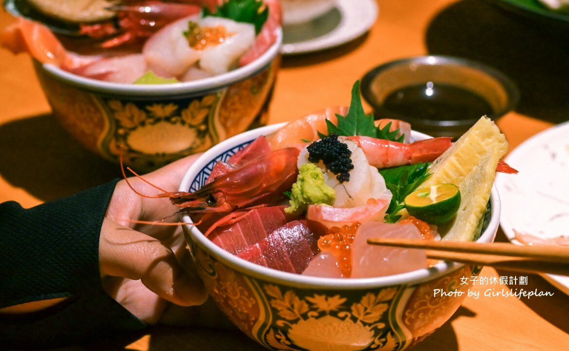 漁師小料理 | 生魚片海鮮丼飯超推薦，點丼飯免費送你味噌魚湯，可單點也可無菜單料理/桃園美食 @女子的休假計劃