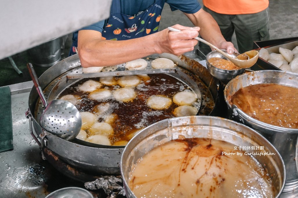 大里涼傘樹肉圓｜肉圓一顆25元，免費湯品無限續(菜單) @女子的休假計劃