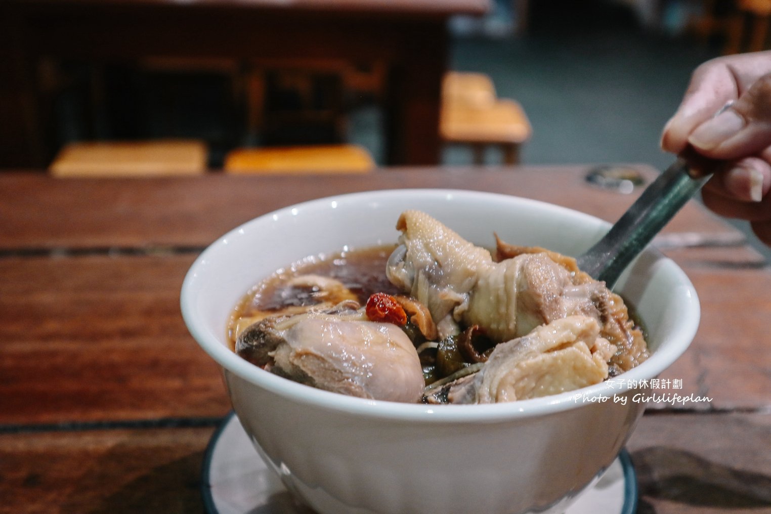 金澤魯肉飯｜全台滷肉飯TOP5，滷肉飯雙配菜只要30元CP值爆高 @女子的休假計劃