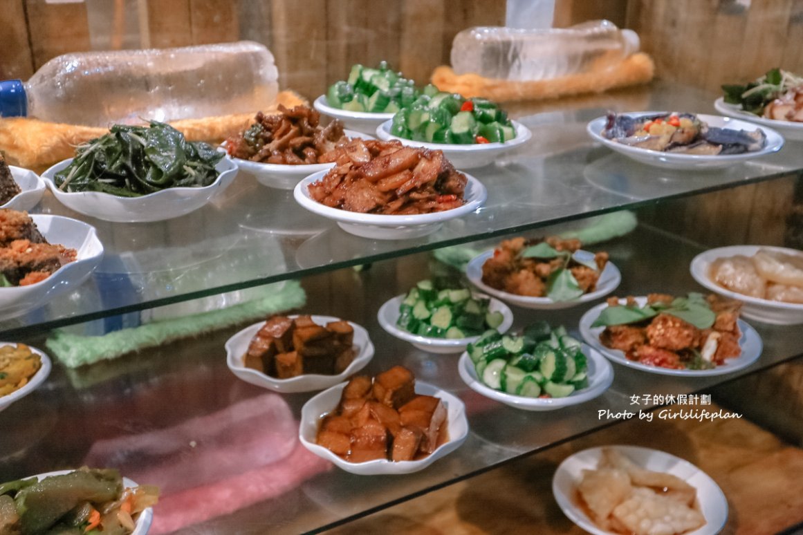 金澤魯肉飯｜全台滷肉飯TOP5，滷肉飯雙配菜只要30元CP值爆高 @女子的休假計劃