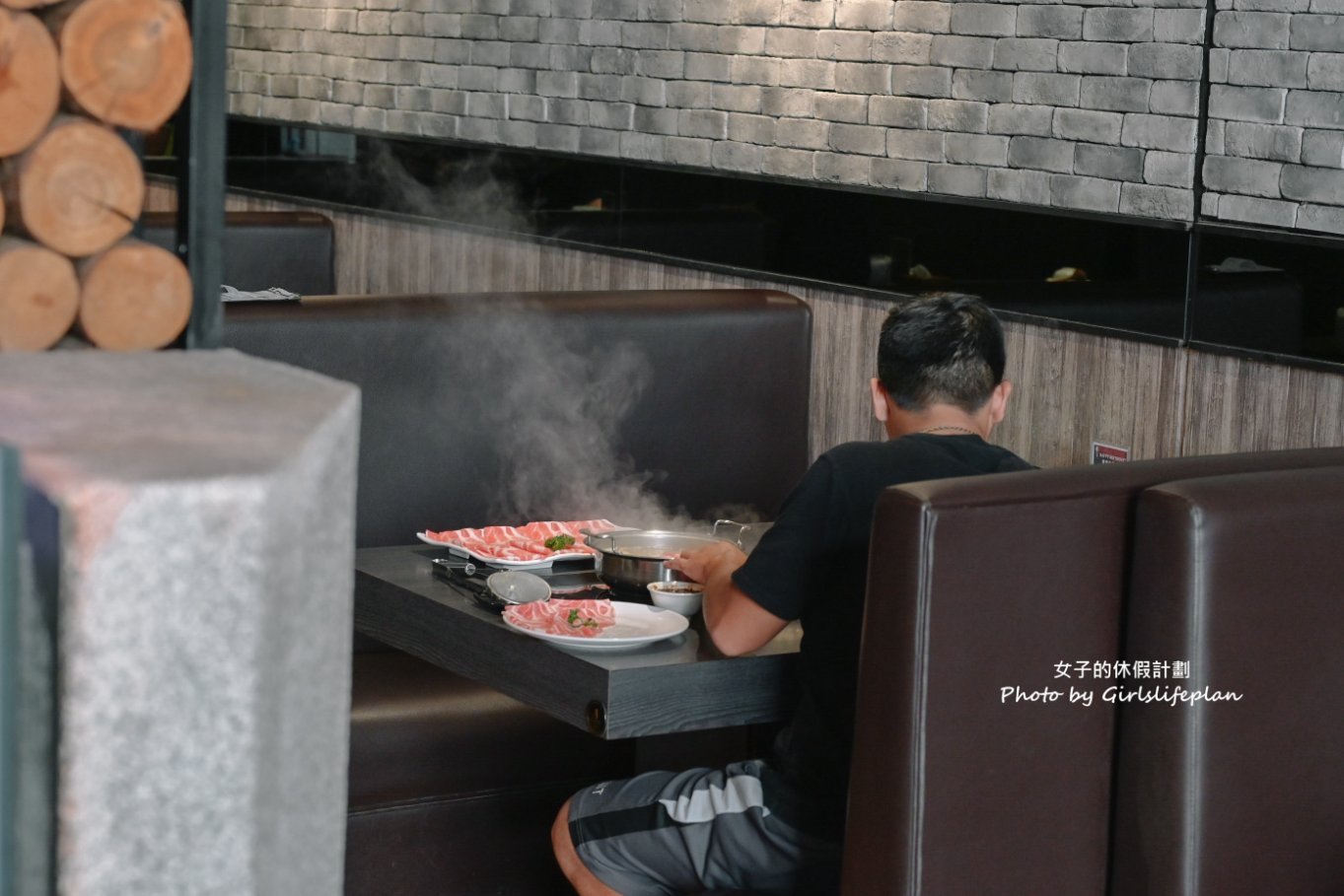 【高雄美食】舞古賀鍋物專門店，十錦海陸雙人套餐澎派又新鮮，菜盤換肉盤，生日月送肉盤，自助區冰品吃到飽喝到飽 @女子的休假計劃