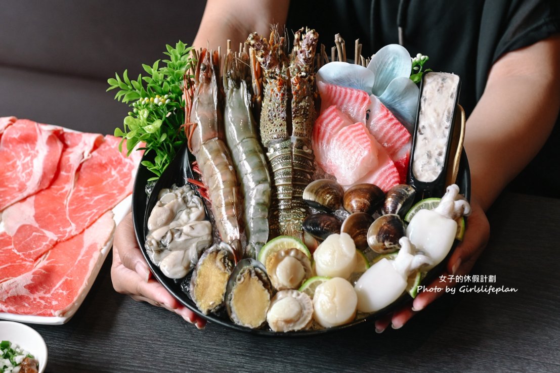 【高雄美食】舞古賀鍋物專門店，十錦海陸雙人套餐澎派又新鮮，菜盤換肉盤，生日月送肉盤，自助區冰品吃到飽喝到飽 @女子的休假計劃