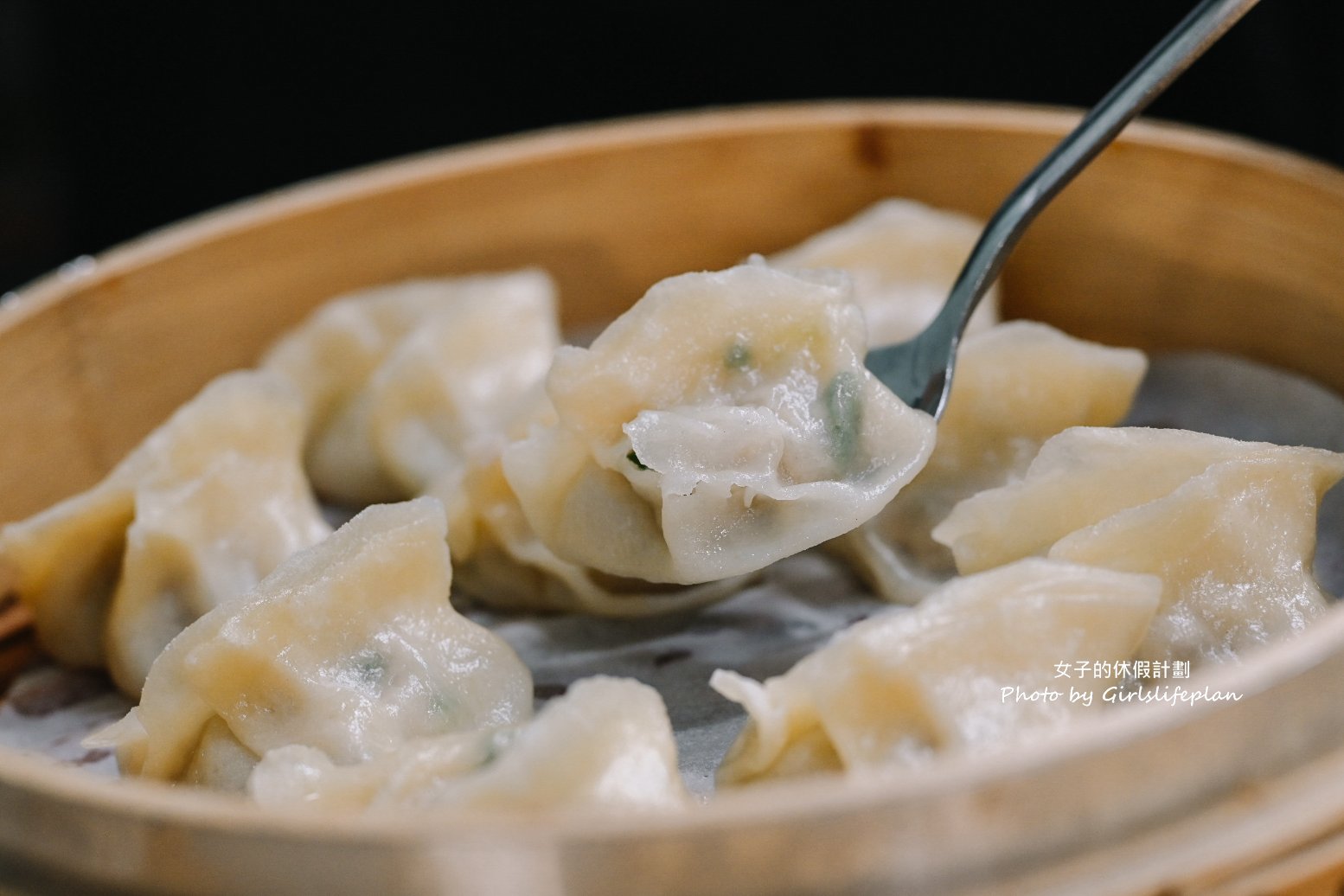 吉林蒸餃｜營業至凌晨吉林夜市美食(外帶) @女子的休假計劃