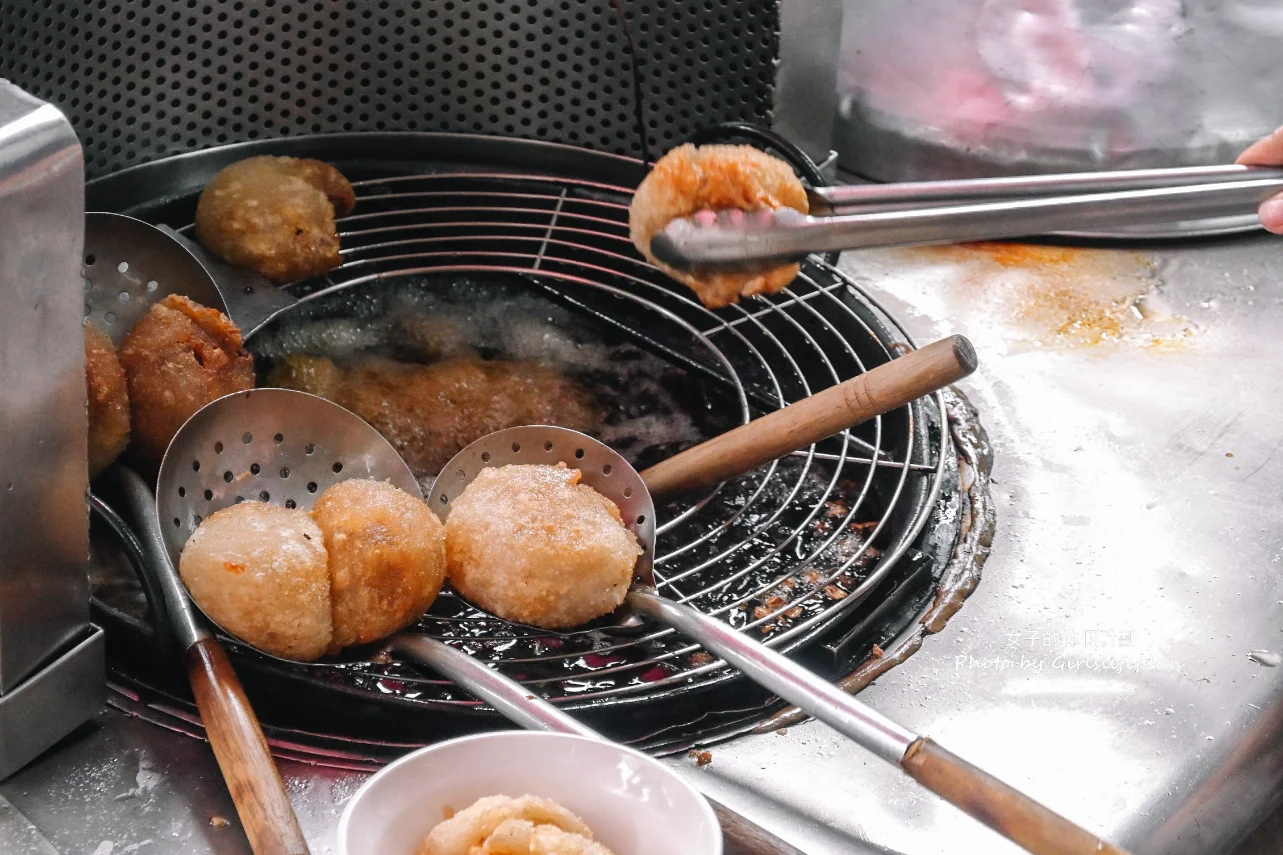 吳記脆皮肉圓｜老闆超自信不好吃免錢(外帶) @女子的休假計劃