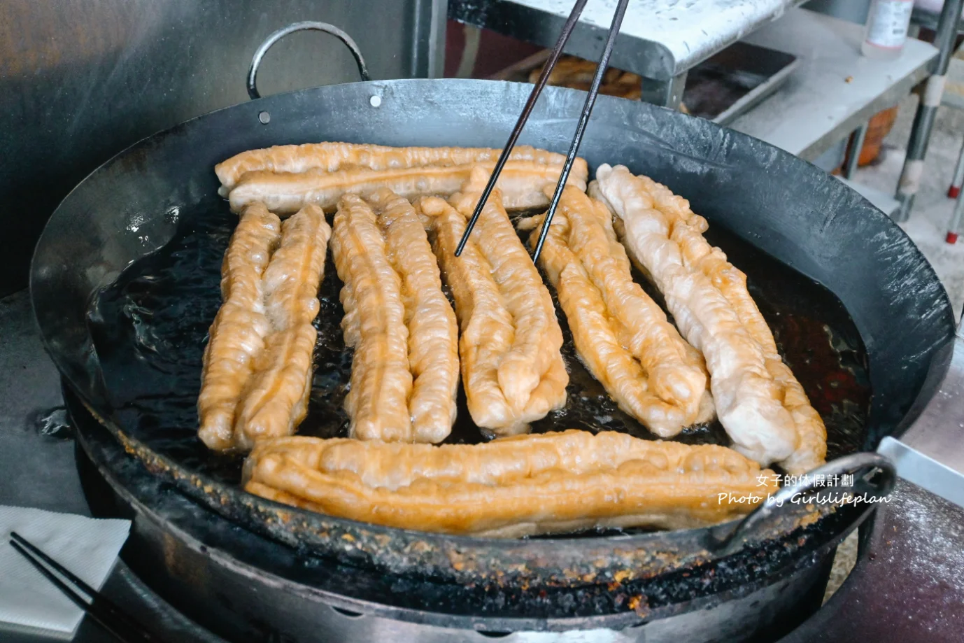 務本早點｜在地人氣排隊美食燒餅油條免費加蔥花(菜單) @女子的休假計劃