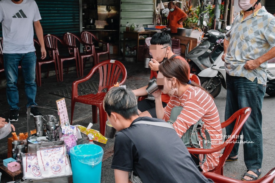 嘉義南門包氏碳燒杏仁茶 | 嘉義杏仁茶80多年老店特色路邊早餐(外帶) @女子的休假計劃