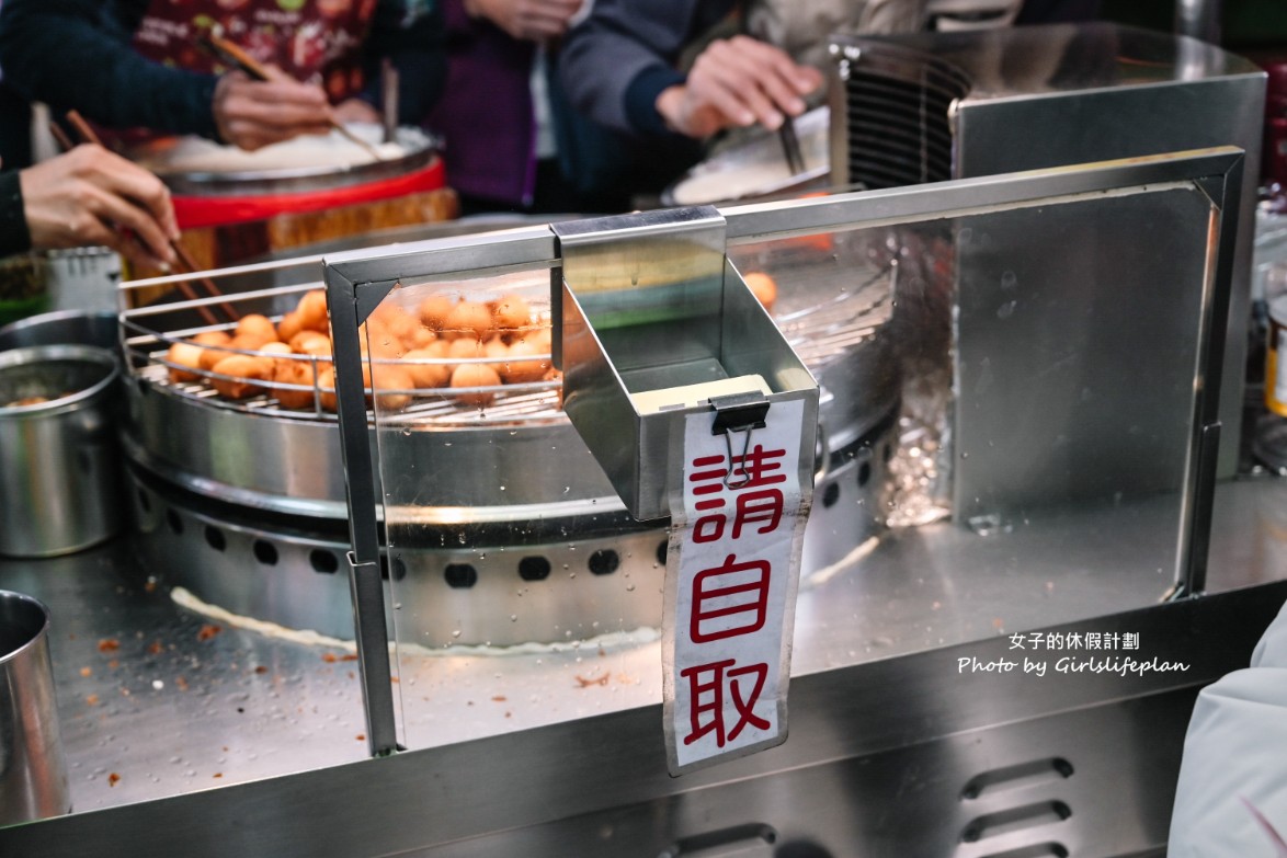 廟東菱角酥 | 豐原廟東夜市必吃超人氣排隊美食(外帶) @女子的休假計劃