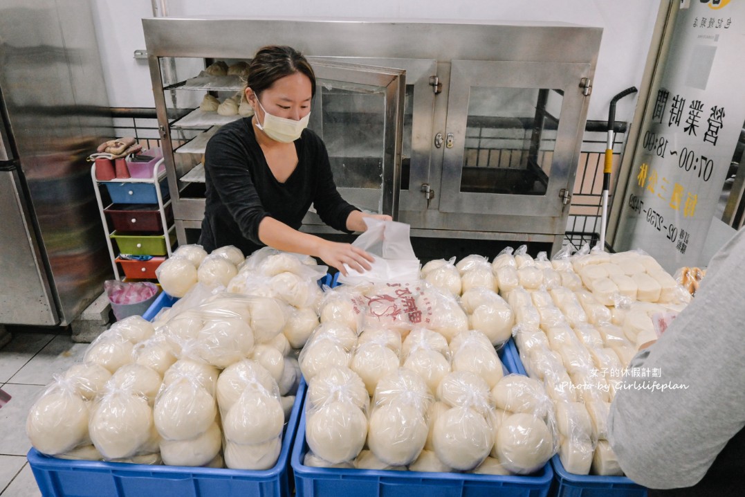 包記饅頭｜限量貼鍋饅頭最受歡迎，包子買10送一(菜單) @女子的休假計劃