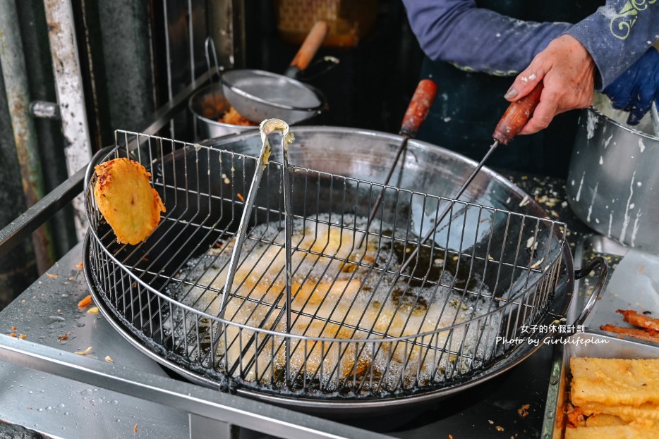 建國炸粿｜很不一樣素食炸粿春捲在地小吃(外帶) @女子的休假計劃