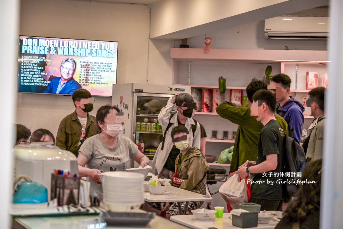 西河食堂｜超澎湃滿到看不到飯小卷鮮蚵肉燥飯人氣美食(菜單) @女子的休假計劃