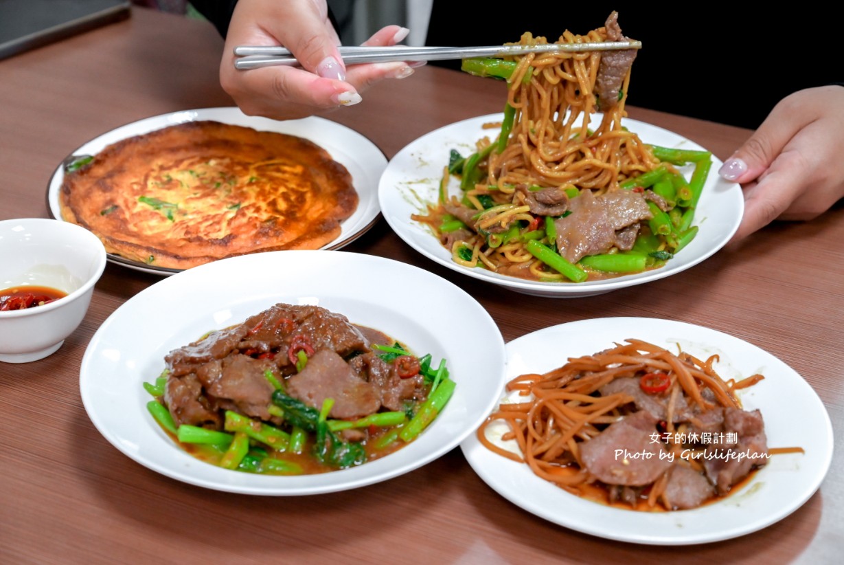 小山家沙茶牛肉｜台中宵夜，份量澎派超人氣快炒店(菜單) @女子的休假計劃