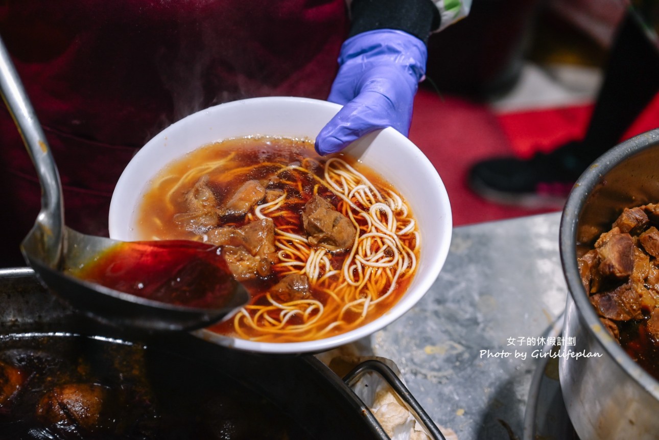 三廠麵店｜在地人氣美食牛肉麵只要80元(外帶) @女子的休假計劃