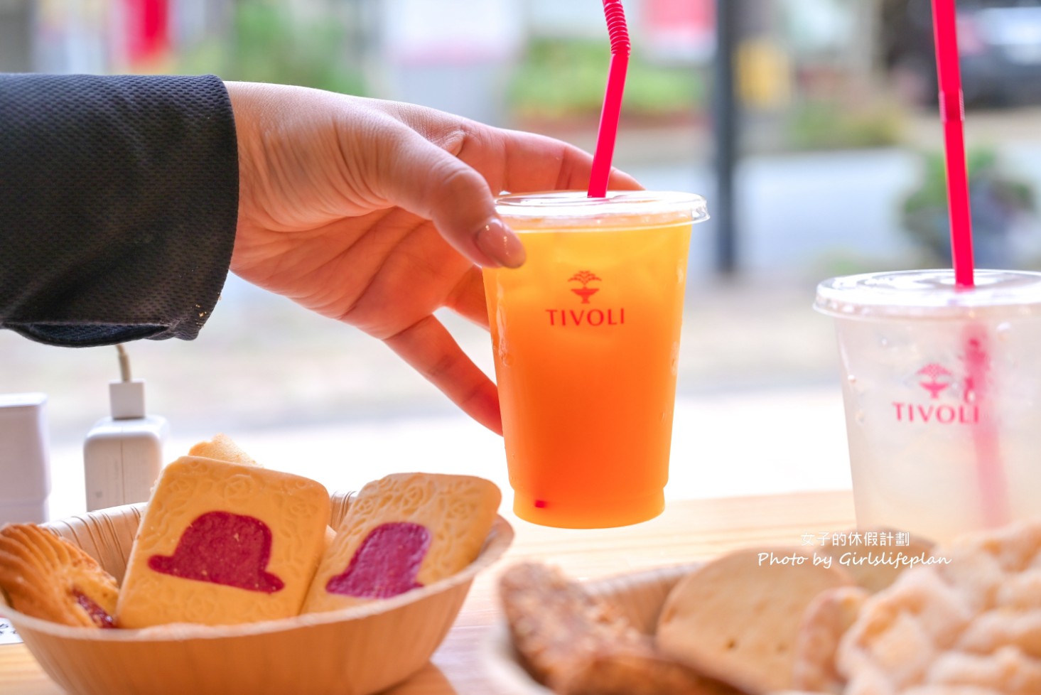 Tivoli Factory|高帽子(紅帽子)禮盒餅乾175元吃到飽附飲料 @女子的休假計劃 Tivoli Factory|高帽子(紅帽子)禮盒餅乾175元吃到飽附飲料 @女子的休假計劃