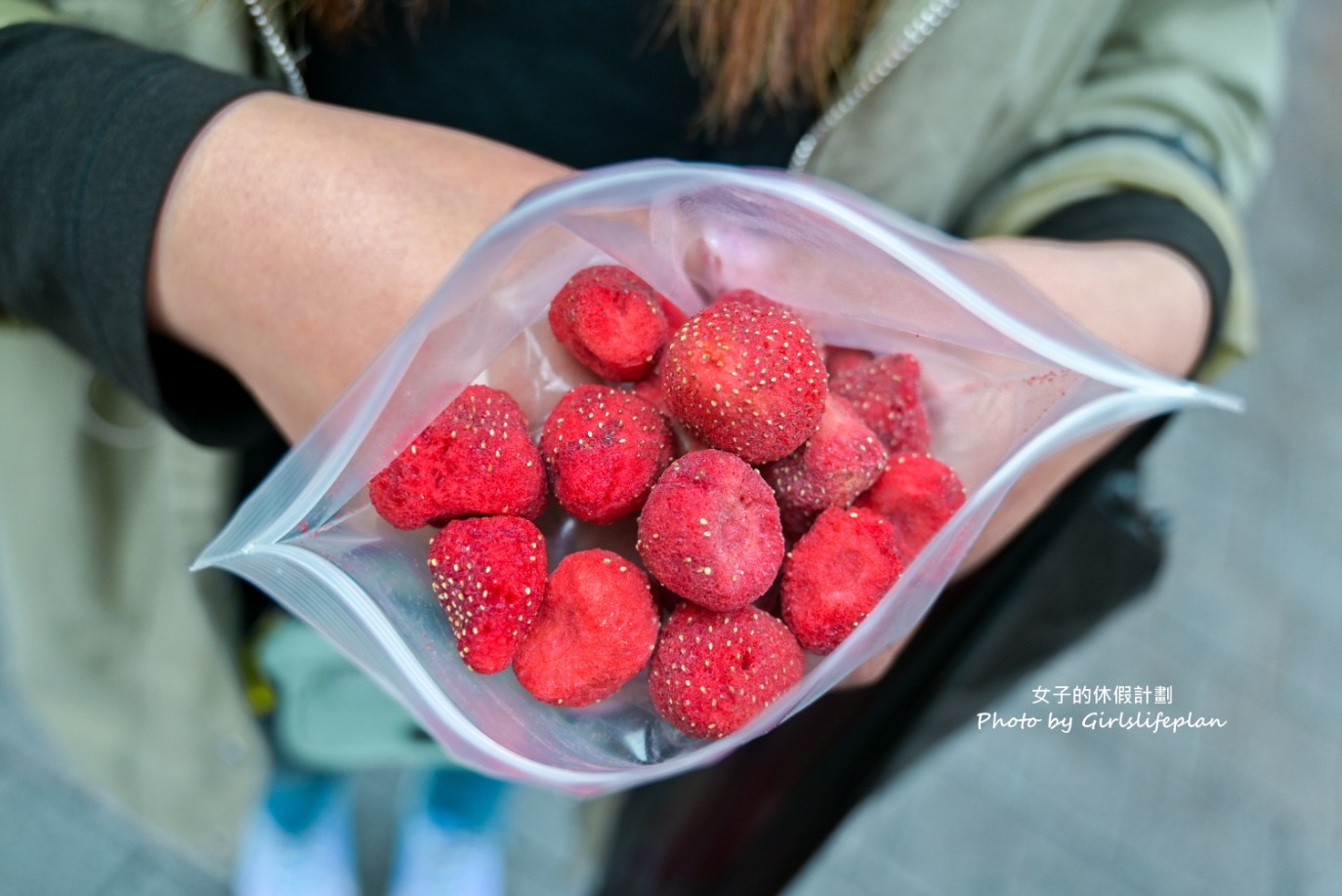南大門老爺爺草莓乾｜東京食品60年傳統，首爾必買伴手禮 @女子的休假計劃