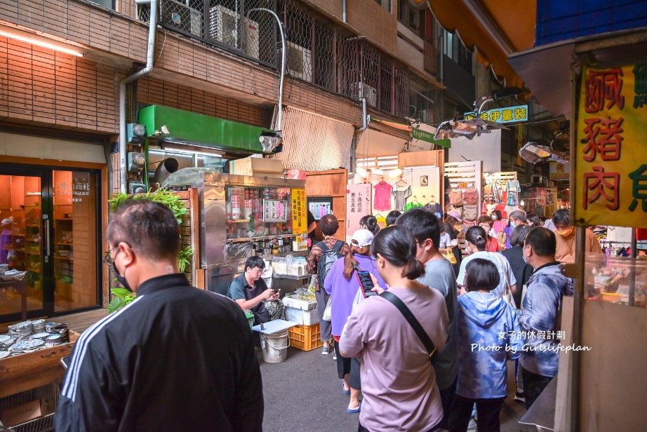 向上市場芋頭米粉｜在地無名麵店排隊美食，芋頭排骨酥麵最受歡迎(菜單) @女子的休假計劃