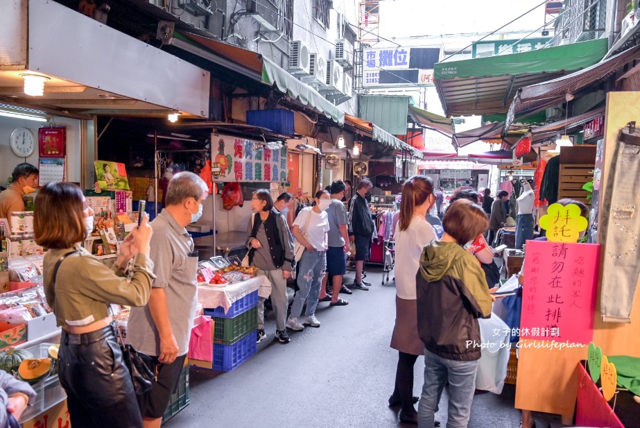 向上市場芋頭米粉｜在地無名麵店排隊美食，芋頭排骨酥麵最受歡迎(菜單) @女子的休假計劃