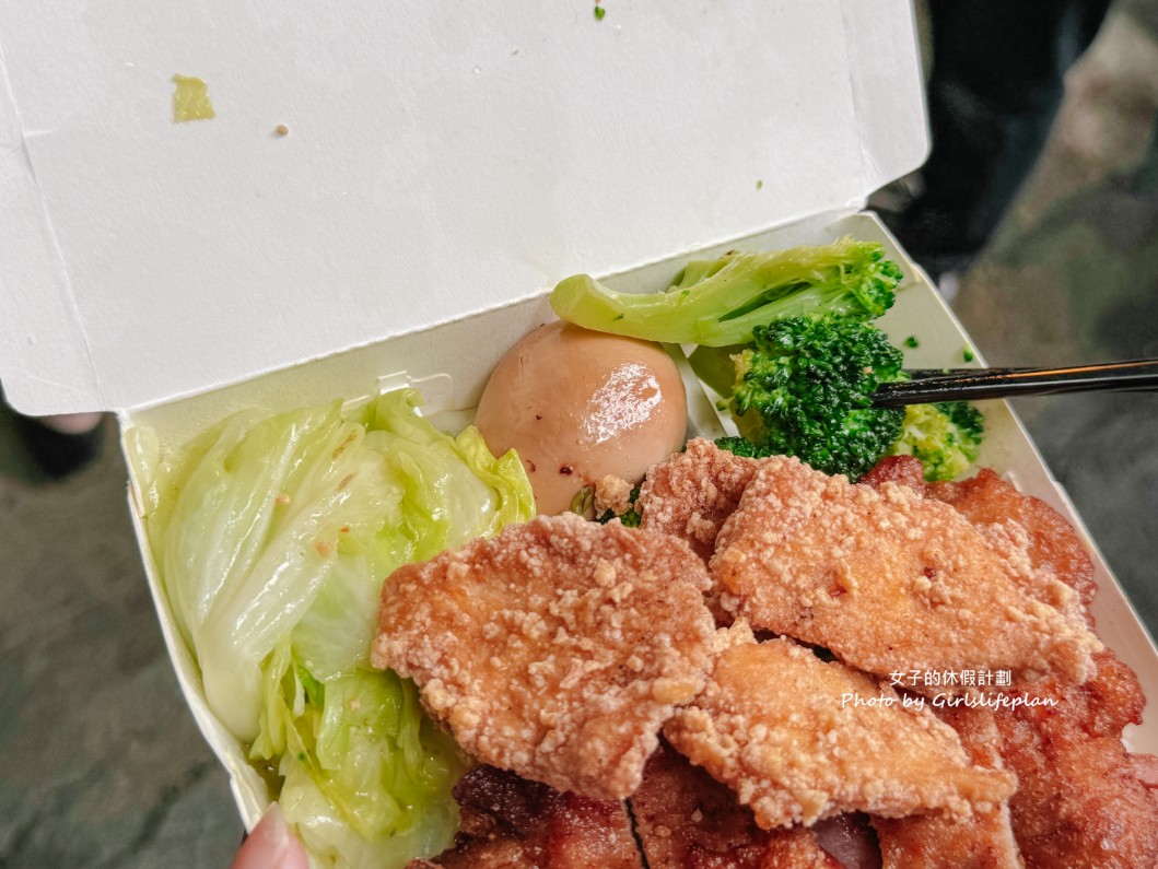 阿順排骨｜超人氣巷弄排隊美食便當店，熱湯免費喝白飯免費加滷汁(菜單) @女子的休假計劃