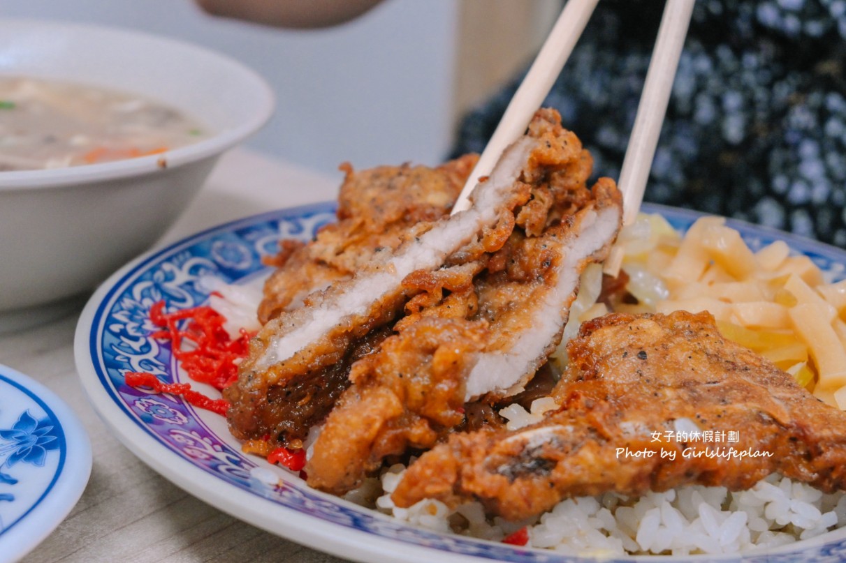 西門店小二｜開店50年人氣小吃店，排骨飯人氣必吃(菜單) @女子的休假計劃