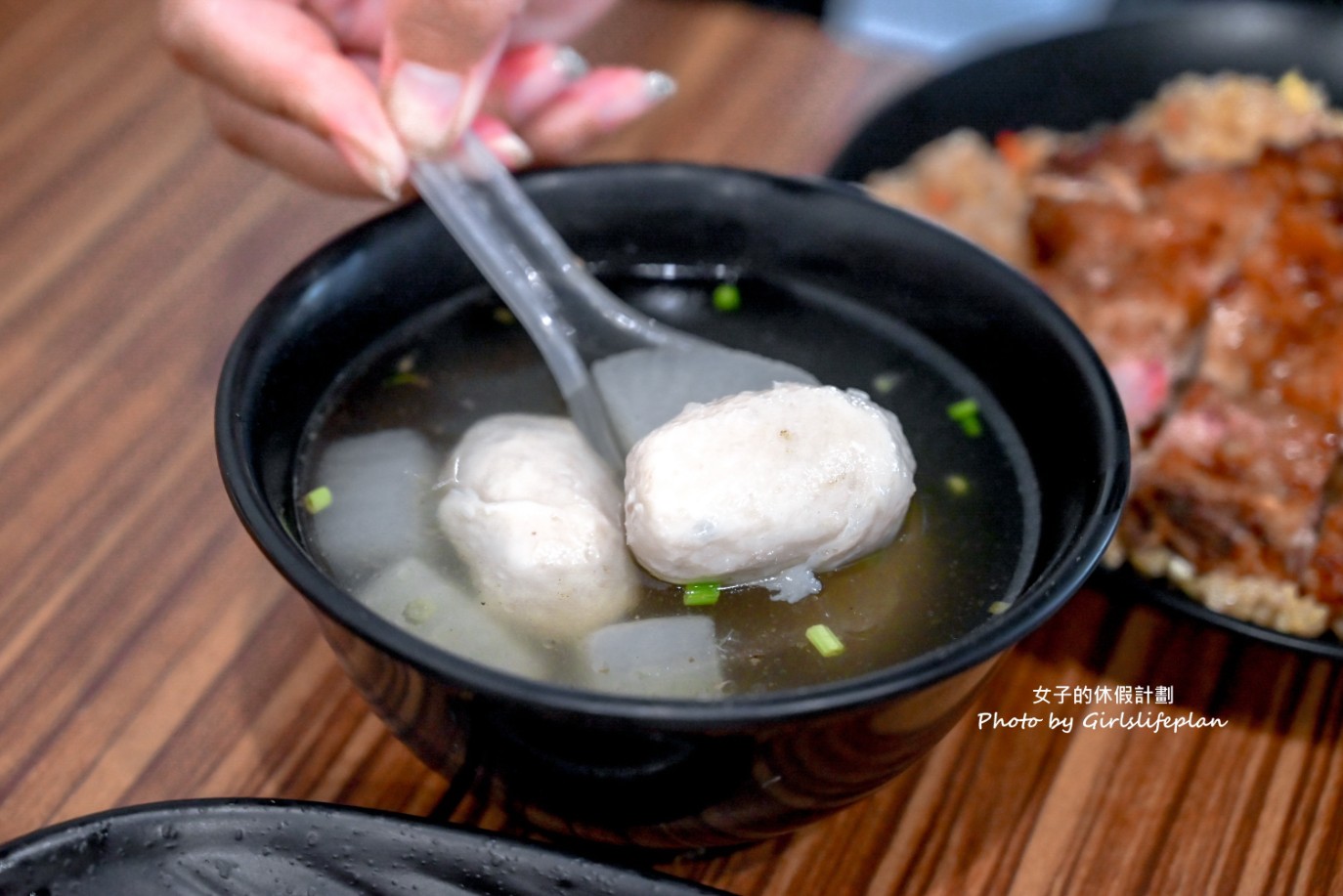 淡水黑咻排骨飯｜淡水老店第三代開店(菜單) @女子的休假計劃