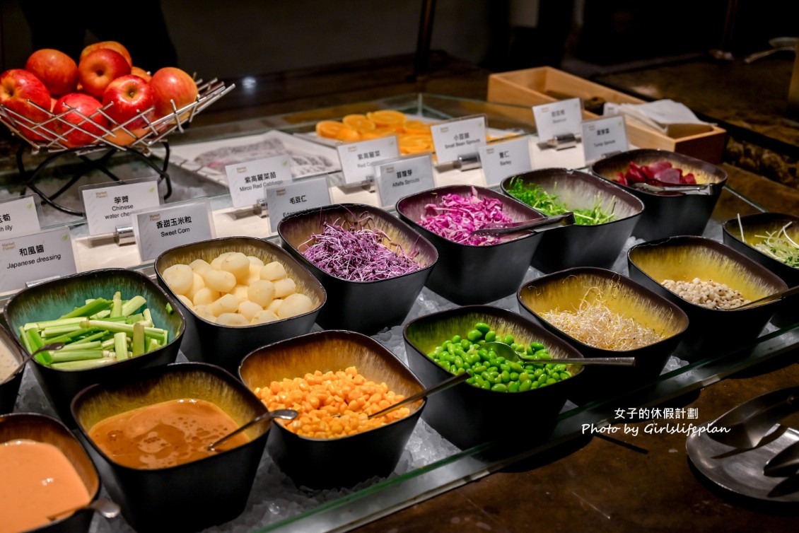 悅市集｜新板希爾頓吃到飽，異國燒烤季有威靈頓牛排、松葉蟹海鮮桶(菜單) @女子的休假計劃