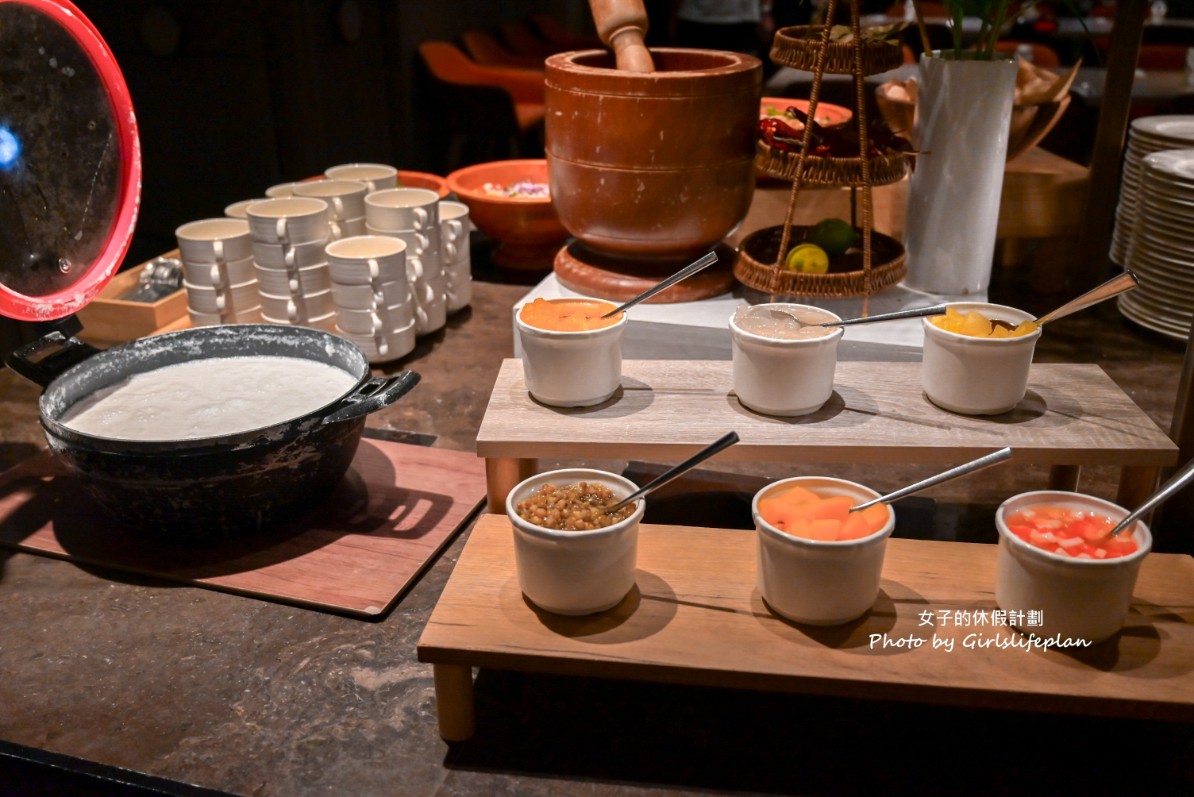 悅市集｜新板希爾頓吃到飽，異國燒烤季有威靈頓牛排、松葉蟹海鮮桶(菜單) @女子的休假計劃