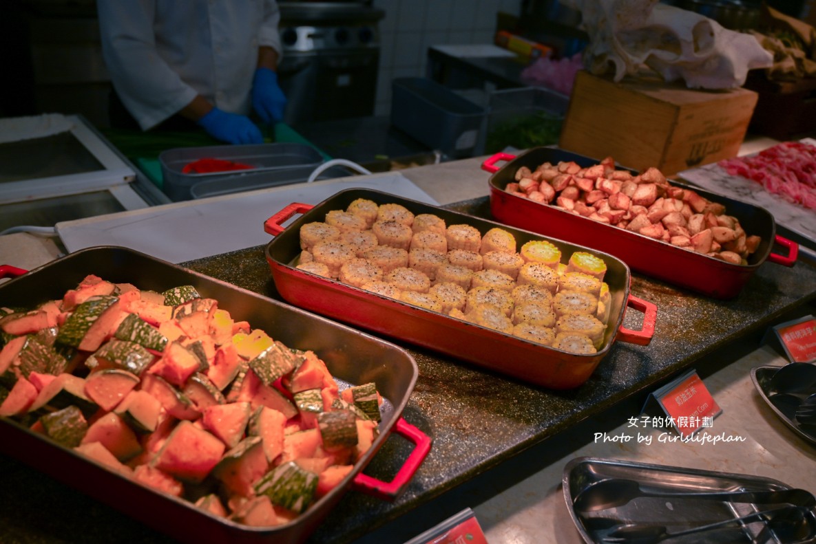 百宴自助餐廳｜五星級飯店吃到飽，平日午晚餐一人不到900元(菜單價位) @女子的休假計劃