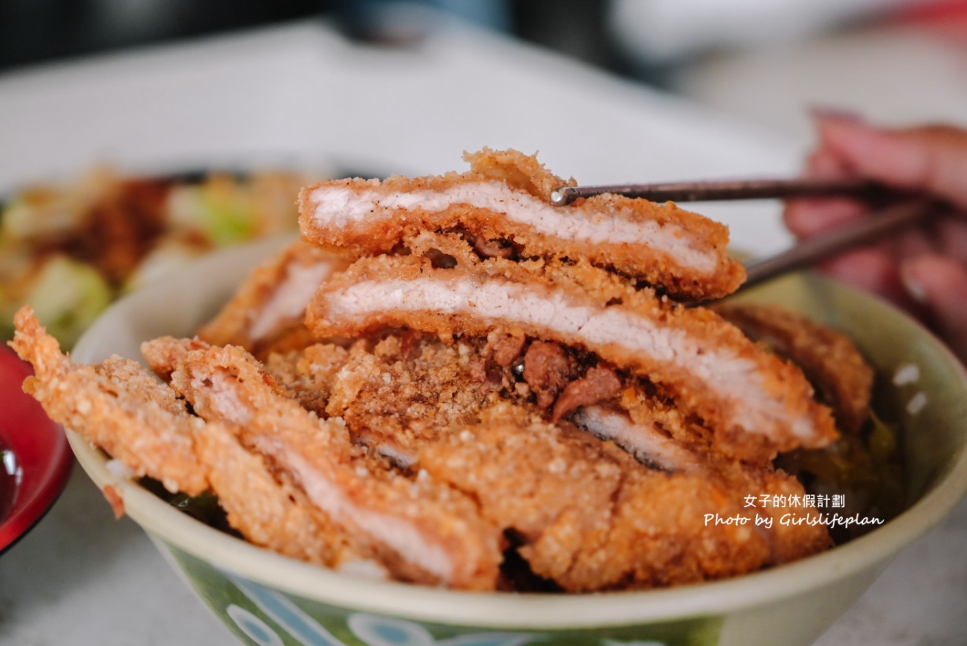 夢幻三家元老｜肉燥飯+豆芽菜高麗菜+油豆腐+炸排骨只要65元(菜單) @女子的休假計劃