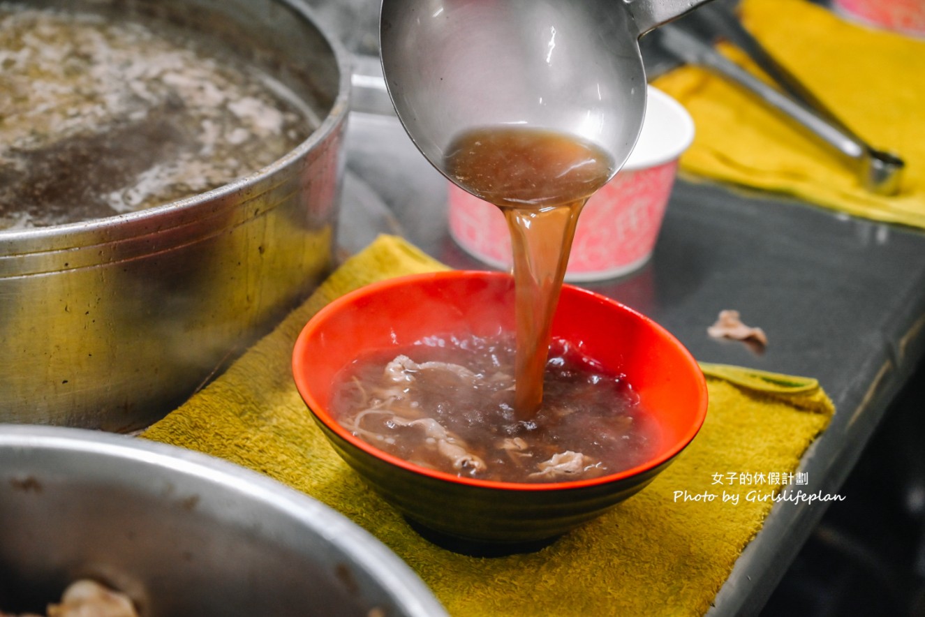 大碗公當歸羊肉｜在地人氣黑金滷肉飯配羊肉湯(菜單) @女子的休假計劃