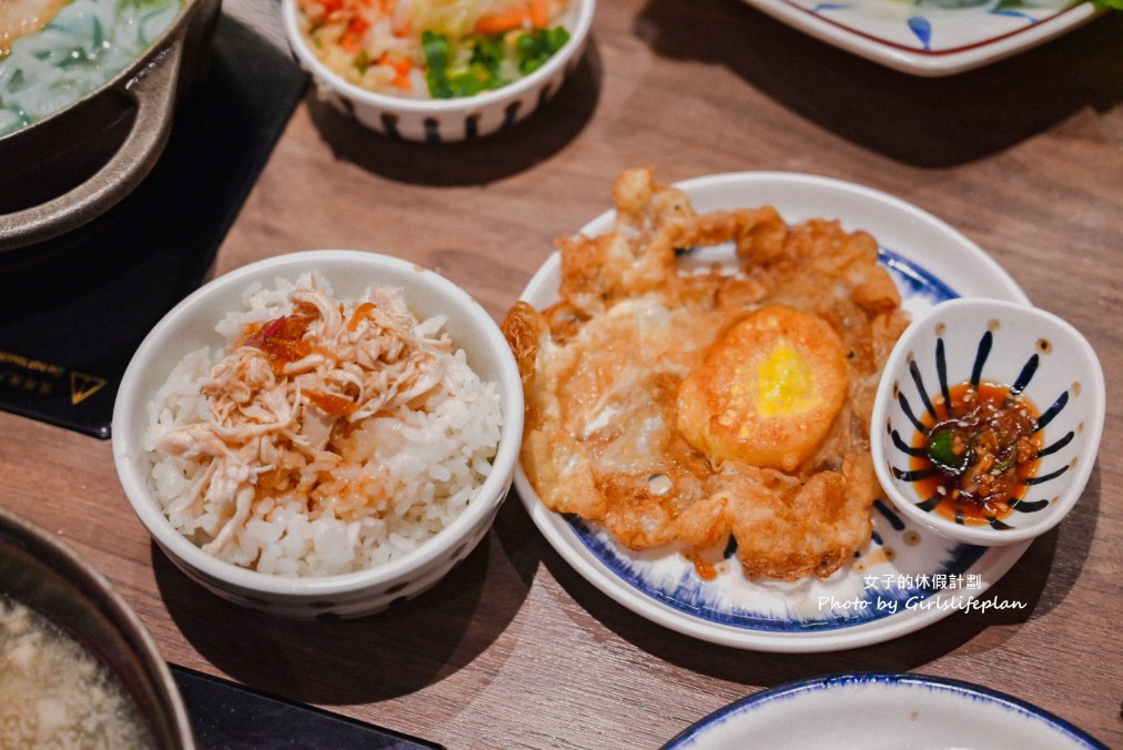 尬鍋台式潮鍋｜279元雞油拌飯蔬菜吃到飽，冰品飲料喝到飽(菜單) @女子的休假計劃