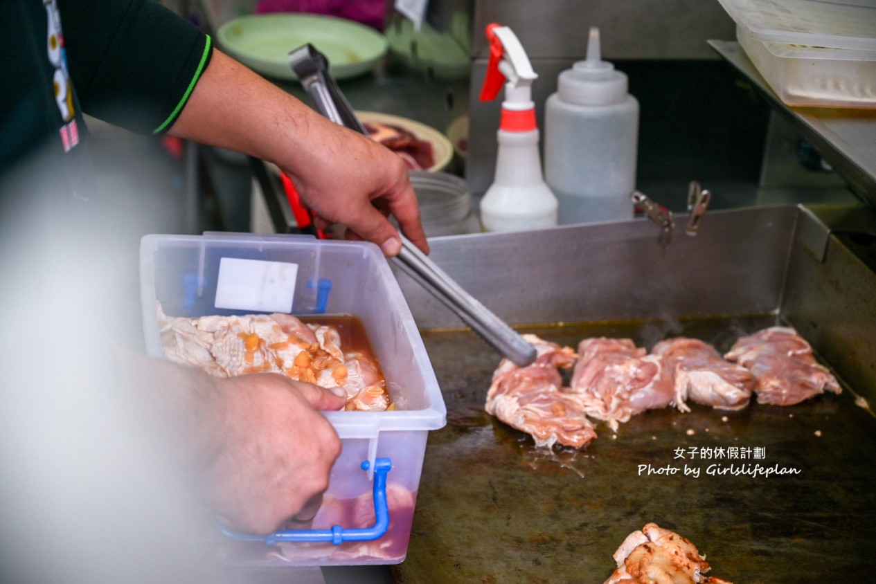 吉芷想吃牛排｜鐵板麵50元，牛排麵100元，附免費紅茶(菜單) @女子的休假計劃