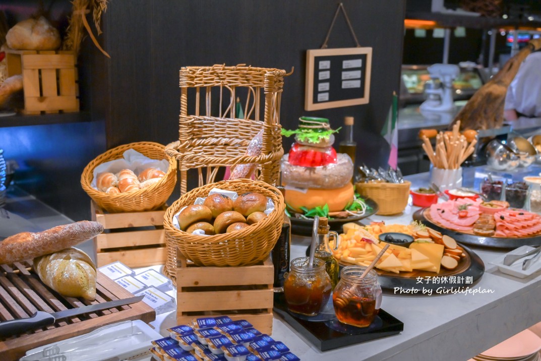 探索廚房｜寒舍艾美酒店自助餐抹茶季吃到飽，松葉蟹腳、栗子蒙布朗 @女子的休假計劃