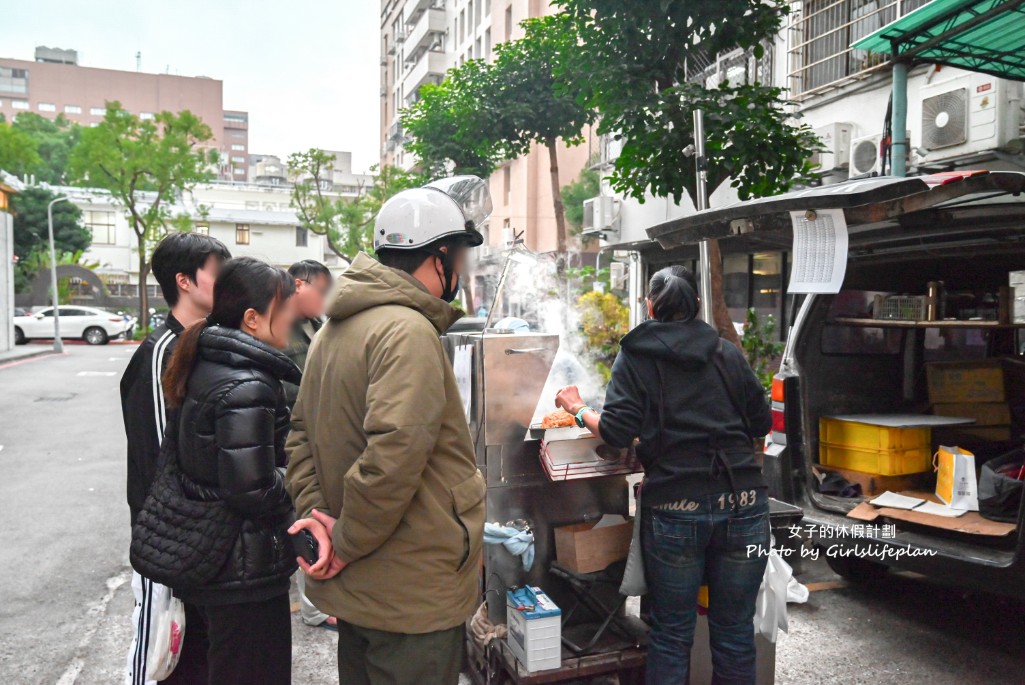 一志雞排｜人氣排隊美食，據傳1.5小時就秒殺(菜單) @女子的休假計劃