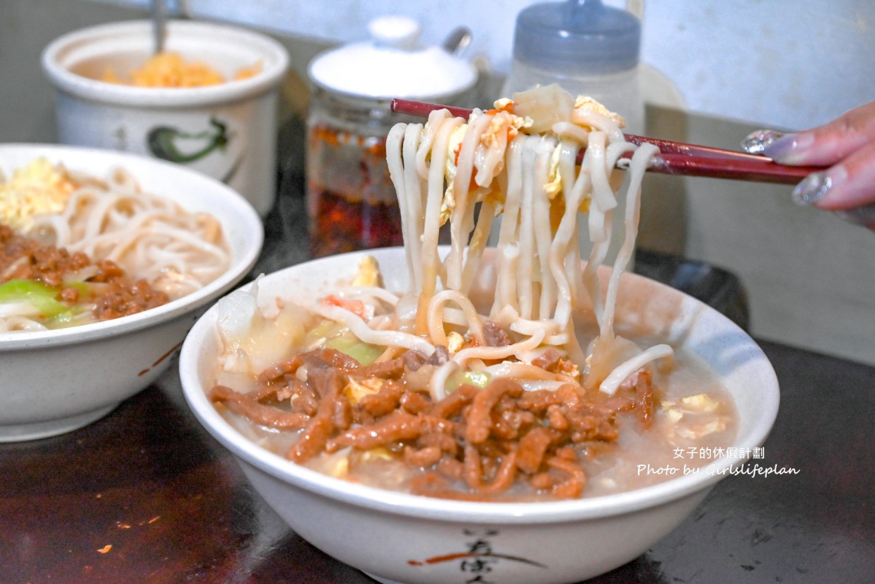 龍記搶鍋麵|西門美食40年人氣老店,加大蒜更好吃(菜單) @女子的休假計劃 龍記搶鍋麵|西門美食40年人氣老店,加大蒜更好吃(菜單) @女子的休假計劃