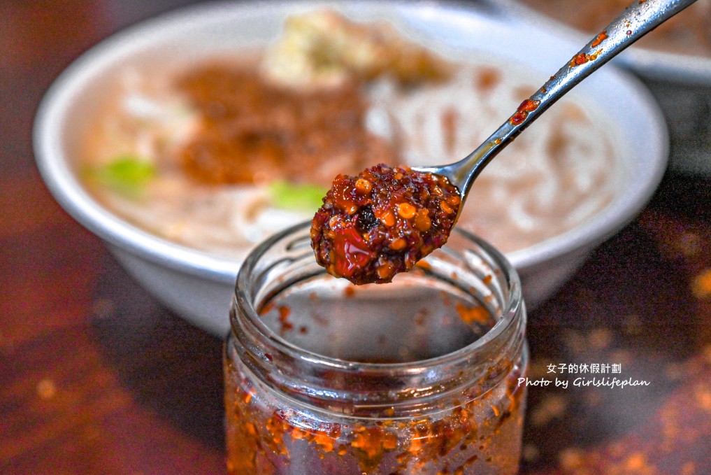 龍記搶鍋麵|西門美食40年人氣老店,加大蒜更好吃(菜單) @女子的休假計劃 龍記搶鍋麵|西門美食40年人氣老店,加大蒜更好吃(菜單) @女子的休假計劃