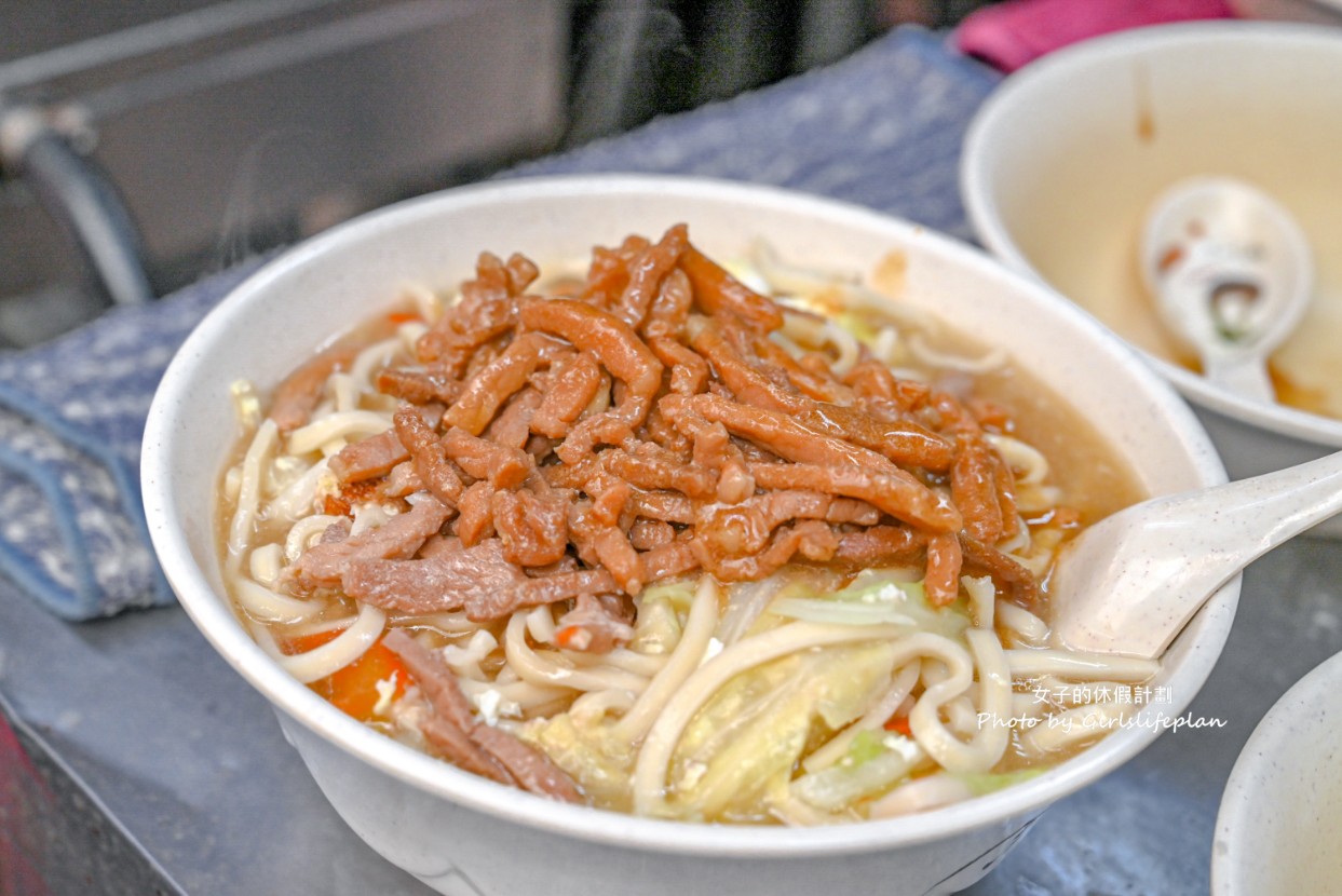 龍記搶鍋麵|西門美食40年人氣老店,加大蒜更好吃(菜單) @女子的休假計劃 龍記搶鍋麵|西門美食40年人氣老店,加大蒜更好吃(菜單) @女子的休假計劃