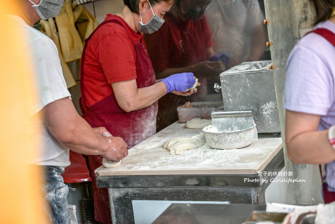 巧房餡餅｜台北排隊美食銅板小吃，牛肉餡餅香甜多汁爆漿(菜單) @女子的休假計劃