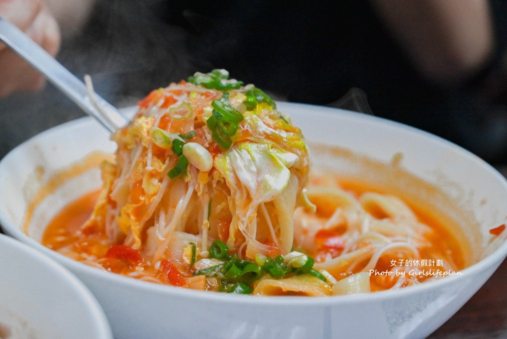 火紅手桿麵|現場手工扯麵還沒開店就在排隊拿號碼牌(菜單) @女子的休假計劃 火紅手桿麵|現場手工扯麵還沒開店就在排隊拿號碼牌(菜單) @女子的休假計劃