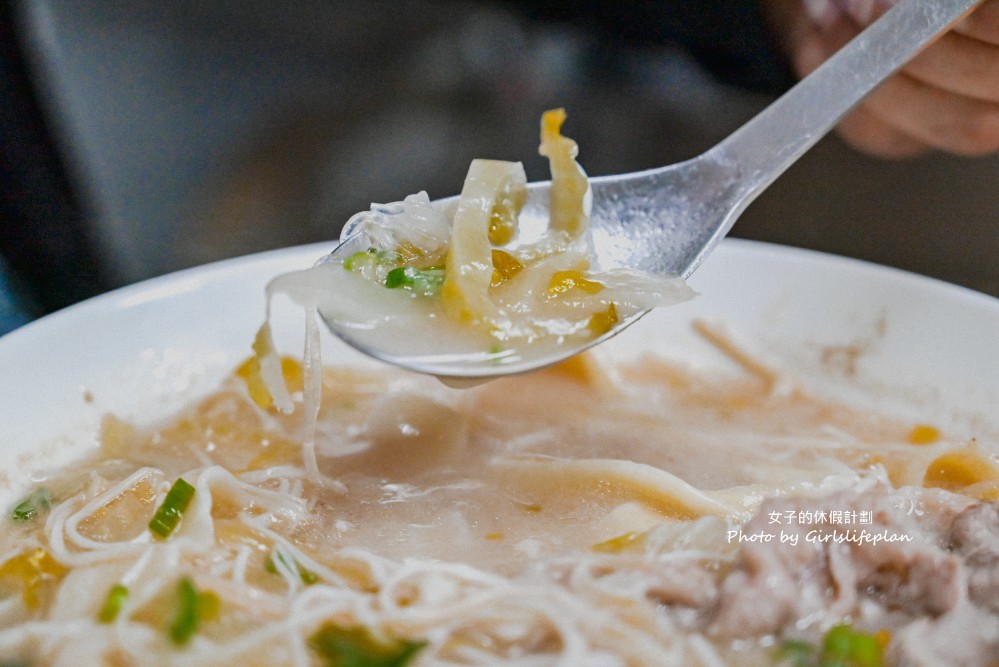 火紅手桿麵|現場手工扯麵還沒開店就在排隊拿號碼牌(菜單) @女子的休假計劃 火紅手桿麵|現場手工扯麵還沒開店就在排隊拿號碼牌(菜單) @女子的休假計劃