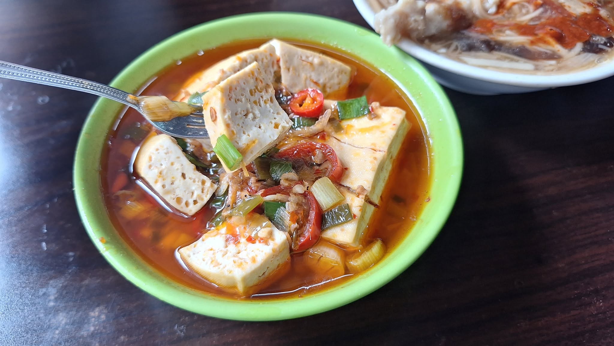 同安街麵線｜熱門人氣排隊巷弄小吃，臭豆腐與麵線羹超絕配(菜單) @女子的休假計劃