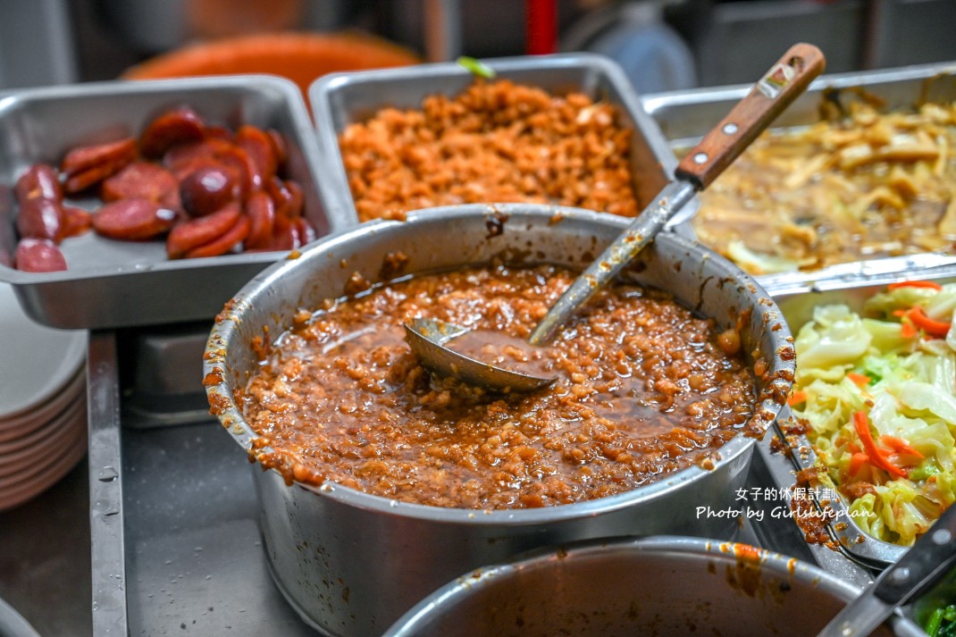 金澤魯肉飯｜全台滷肉飯TOP5，滷肉飯雙配菜只要30元CP值爆高 @女子的休假計劃